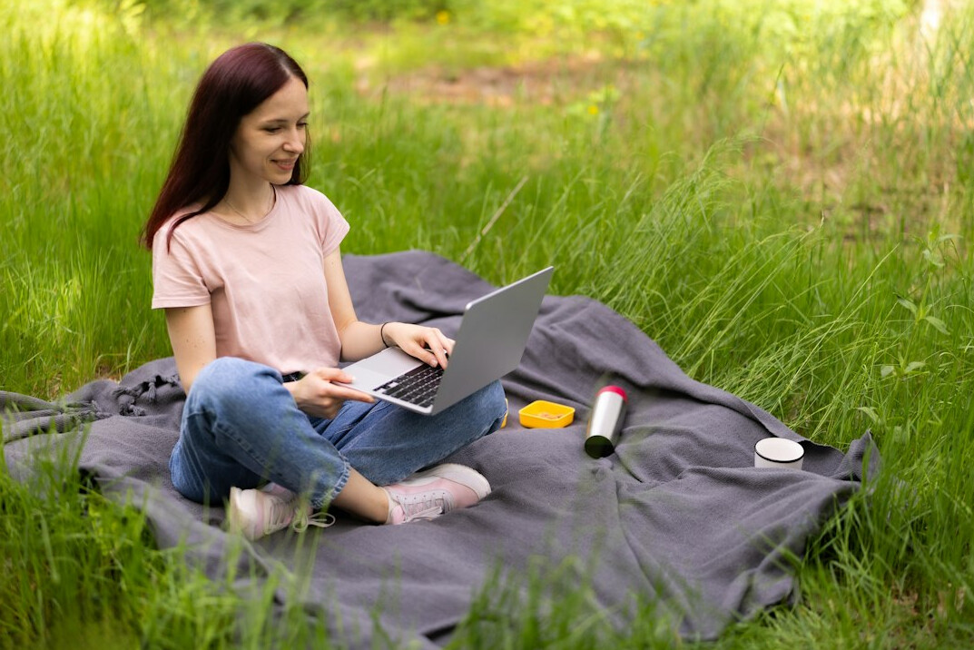 woman knitting outdoors